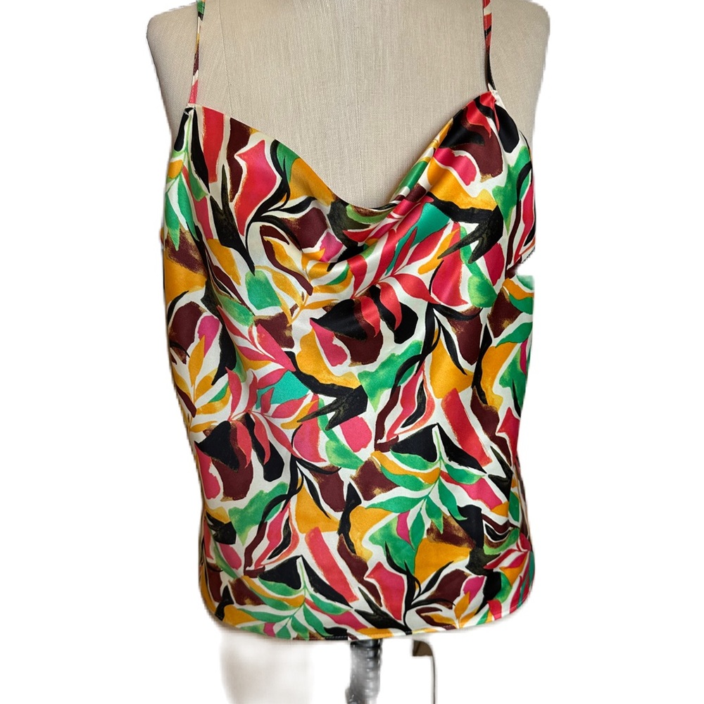 BNWT Nine West Floral Tank Blouse. size medium